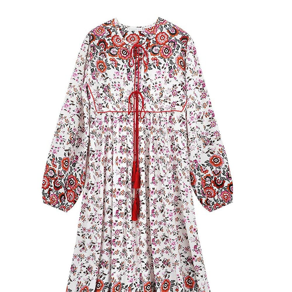 La imagen puede contener: ropa, indumentaria, bata, moda, bata y kimono