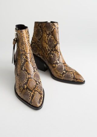 Bild kann enthalten Kleidung Bekleidung Schuhe Schuh High Heel und Heel