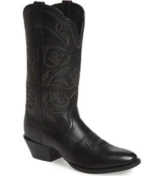 Bild kann enthalten Bekleidung Bekleidung Schuhe Schuh Stiefel und Cowboystiefel