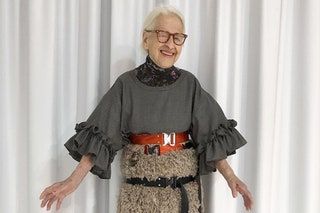 Esta imagen puede contener ropa, ropa, persona humana, mujer y vestido.