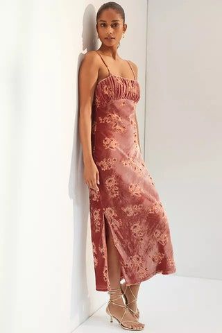žametna slip maxi obleka znamke Anthropologie