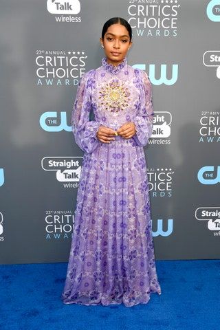 La imagen puede contener Yara Shahidi Fashion Premiere Human and Person