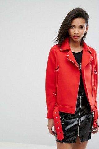 La imagen puede contener Ropa Ropa Chaqueta Abrigo Humano y Persona