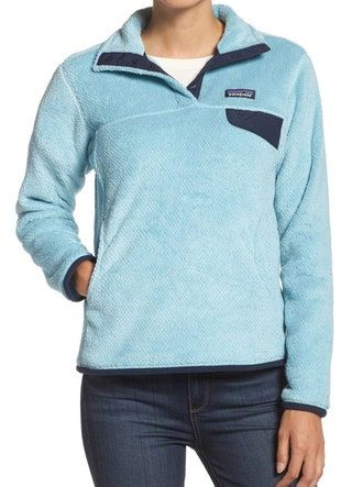 La imagen puede contener ropa Suéter y sudadera de manga larga de forro polar