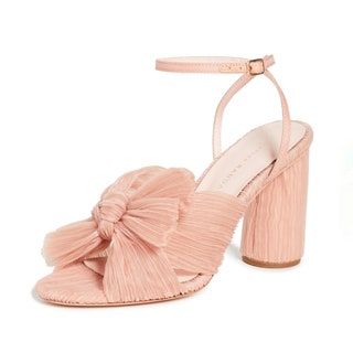 svetlo roza sandal z naborki s peto