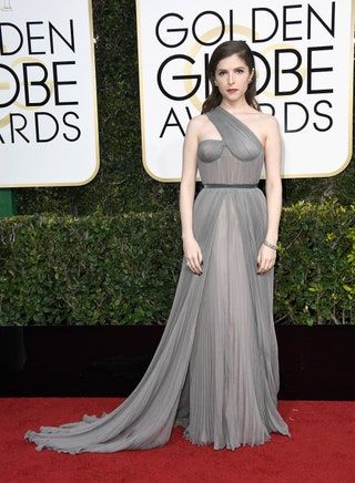 Kuva saattaa sisältää Anna Kendrick Fashion Premiere Red Carpet Red Carpet Premiere Human Person Wedding and Clothing
