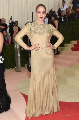Slika lahko vsebuje Jemima Kirke Human Person Fashion in Premiere