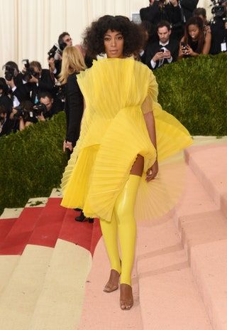 Slika lahko vsebuje Human Person Fashion Premiere Clothing Apparel Solange Knowles in Sagamore Stvenin