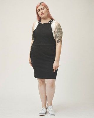 La imagen puede contener ropa de vestir, persona humana y manga.