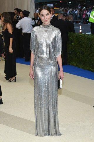 Bild könnte enthalten Michelle Monaghan Menschliche Person Modepremiere Abendkleid Kleidung Kleid Kleidung und Robe