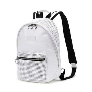 La imagen puede contener mochila y bolso