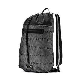 La imagen puede contener mochila y bolso