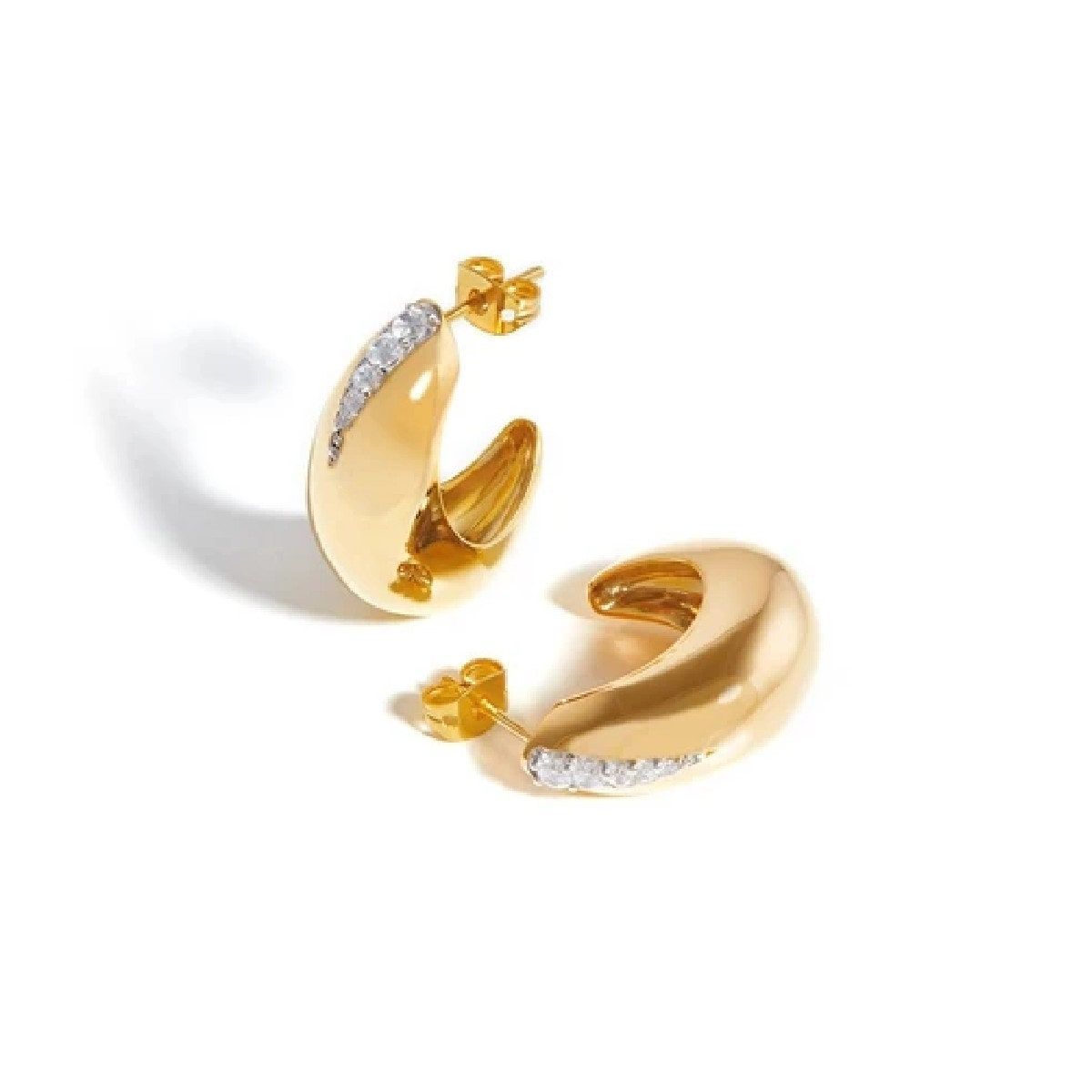 Aretes tipo argolla con pavé de Missoma Dome