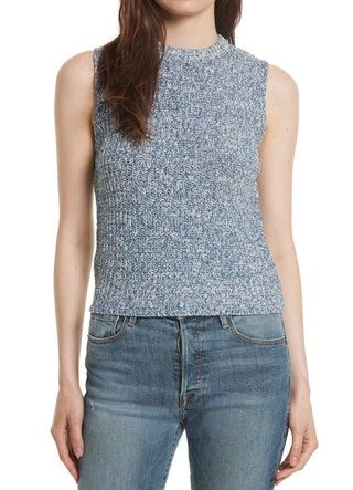 La imagen puede contener Ropa Ropa Blusa Persona humana Camiseta sin mangas y pantalones cortos