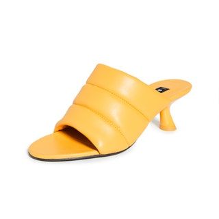 gelbe Sandale