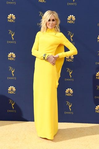 Bild könnte enthalten Judith Light Human Person Fashion Premiere Kleidung Bekleidung Roter Teppich und Roter Teppich Premiere
