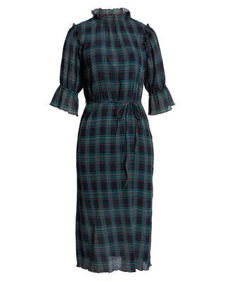 Den här bilden kan innehålla Kläder Apparel Mode Robe Klänning ärm Pyjamas och långärmad