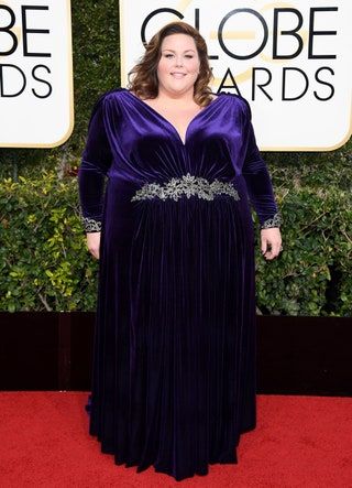 La imagen puede contener Chrissy Metz Estreno de moda Alfombra roja Alfombra roja Estreno Ropa Falda y humanos