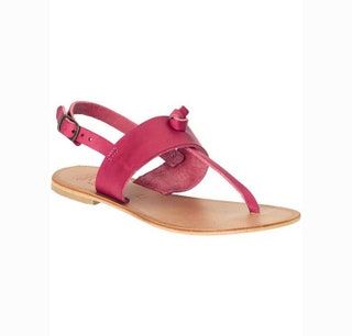 Bild kann Kleidung Schuhe Sandalen und Kleidung enthalten
