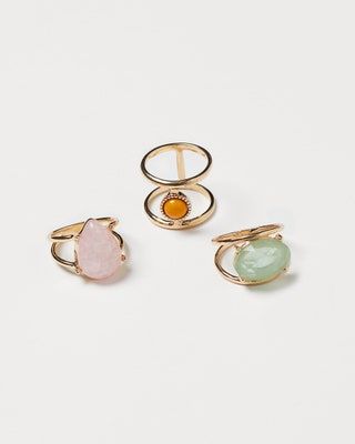 La imagen puede contener accesorios, accesorios, joyas y anillos