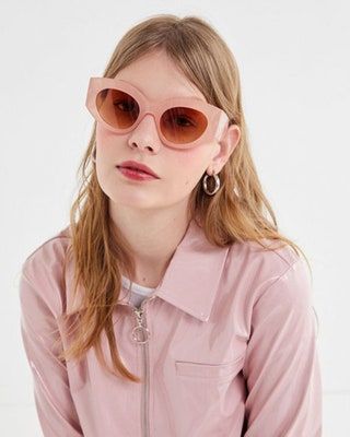 La imagen puede contener una persona humana, gafas de sol, accesorios, gafas y cara