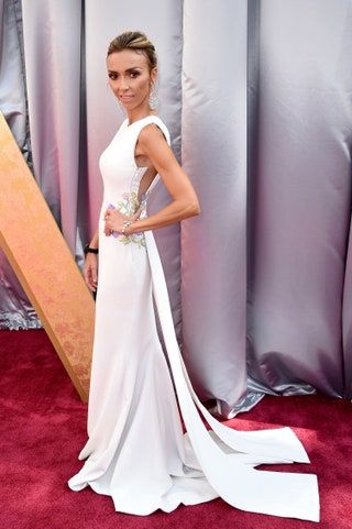 Bild könnte enthalten Giuliana Rancic Fashion Premiere Red Carpet Red Carpet Premiere Human Person und Abendkleid