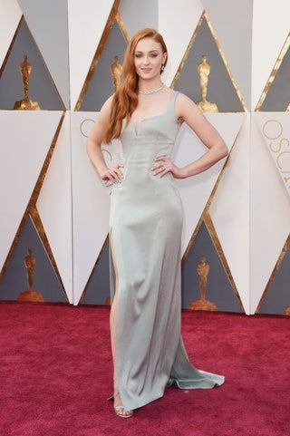 Bild könnte enthalten Sophie Turner Premiere Roter Teppich Roter Teppich Premiere Mode Mensch und Person