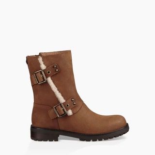 La imagen puede contener ropa, calzado, botas y botas de montar