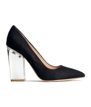 Bild kann Kleidung Bekleidung Schuhe Schuhe High Heel und Wildleder enthalten