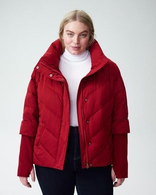 La imagen puede contener Ropa Ropa Abrigo Chaqueta Abrigo Persona humana y Blazer
