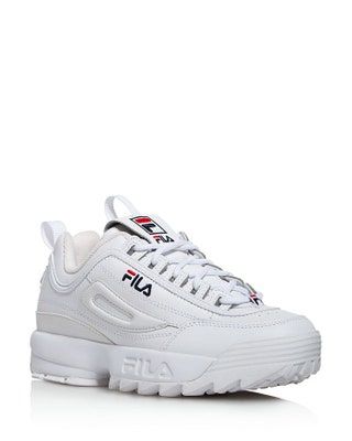Bild könnte Kleidung Schuh Schuhe Bekleidung Sneaker und Laufschuh enthalten