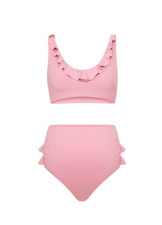 La imagen puede contener Ropa Ropa Lencería Ropa interior Boca, dientes y labios