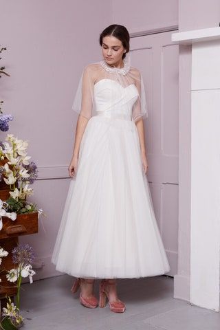 Ein Kleid von Halfpenny London
