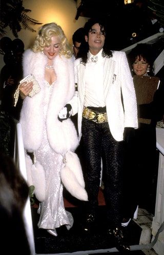Bild kann menschliche Person Michael Jackson Kleidung, Kleidung und Haare enthalten