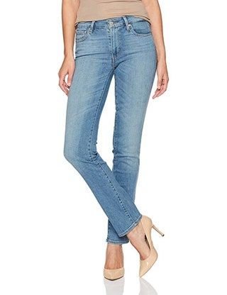 La imagen puede contener Ropa Ropa Pantalones Pantalones vaqueros Persona humana Calzado y calzado