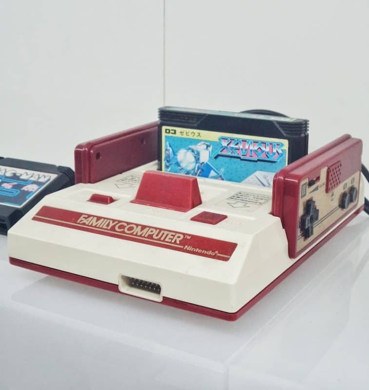 Vintage Nintendo -videopelijärjestelmä