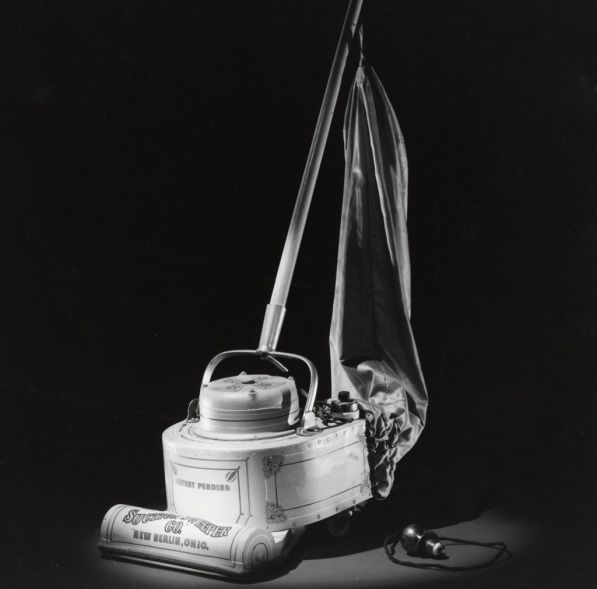 The-Suction-Sweeper-ca-1905
