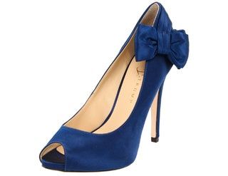 Bild kann enthalten Kleidung Bekleidung Schuhe Schuh High Heel und Heel