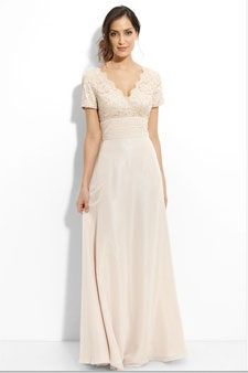 La imagen puede contener Ropa Vestimenta Traje de boda Vestido de moda Vestido de novia Vestido Persona humana y vestido de noche