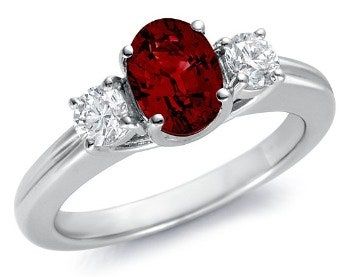 La imagen puede contener accesorios de joyería, anillo de accesorios y plata