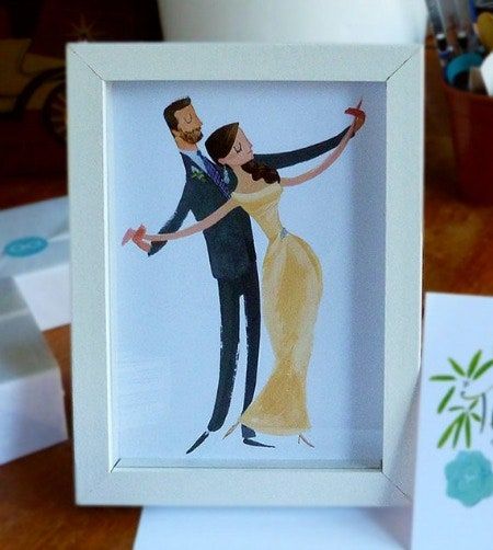 La imagen puede contener un sobre, una persona humana, una tarjeta de felicitación y un arte.