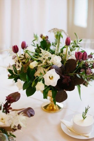 Bilden kan innehålla växt Blomma Blossom Blombukett Blomsterarrangemang Grafik Blomdesign Konst och mönster