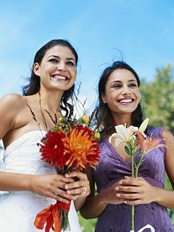 La imagen puede contener Persona humana Planta Jessica Szohr Flor Arreglo floral Arreglo floral Ramo de flores Rostro y mujer