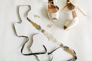 La imagen puede contener accesorios y accesorios de joyería, collar, ropa, ropa