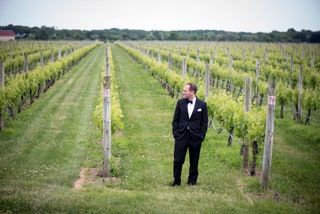 画像には、Nature Outdoors Farm Countryside Rural Vineyard Clothing Apparel HumanPersonとAndrewOsengaが含まれている場合があります