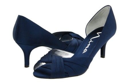 Bild kann enthalten Kleidung Bekleidung Schuhe Schuh High Heel Sandale und Absatz