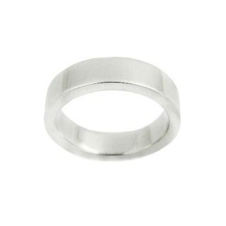 La imagen puede contener anillo y accesorio de accesorios de joyería de plata platino