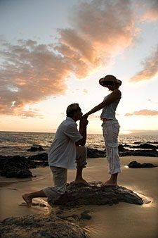 La imagen puede contener Persona humana al aire libre de pie Naturaleza Personas y citas