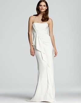 Dieses Bild kann enthalten Kleidung Kleidung Kleid Menschliche Person Mode Robe Weibliches Abendkleid Kleid und Hochzeit